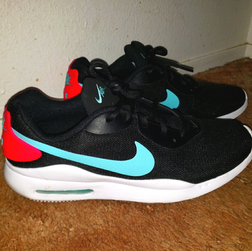 Womens nike shoes